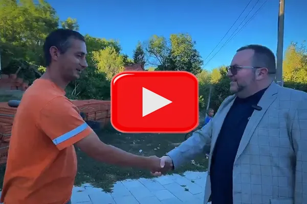 Video prilog o poseti Pokreta za narod i državu porodici Radenković